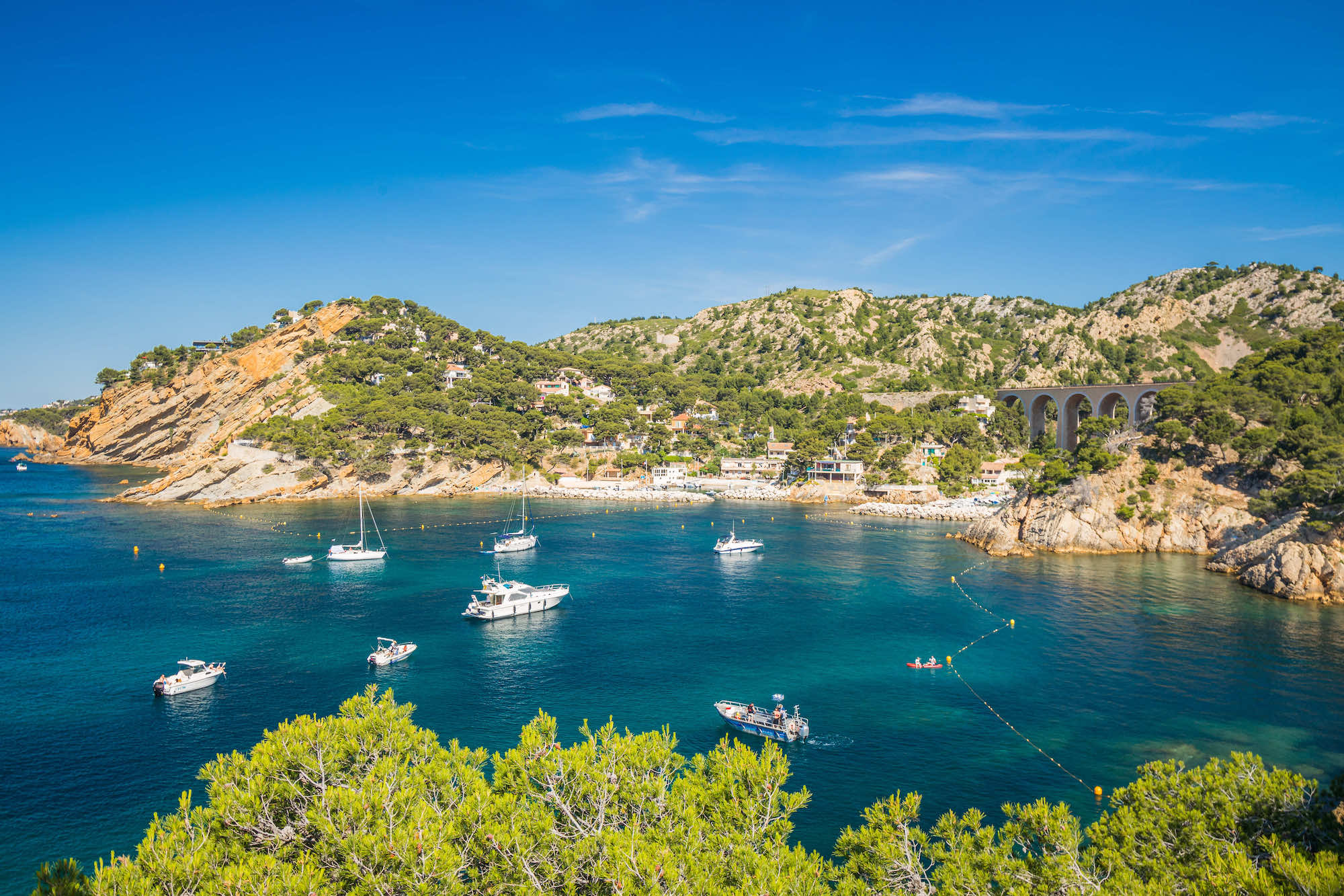 Exit les calanques de Cassis, cette côte moins fréquentée possède des ...