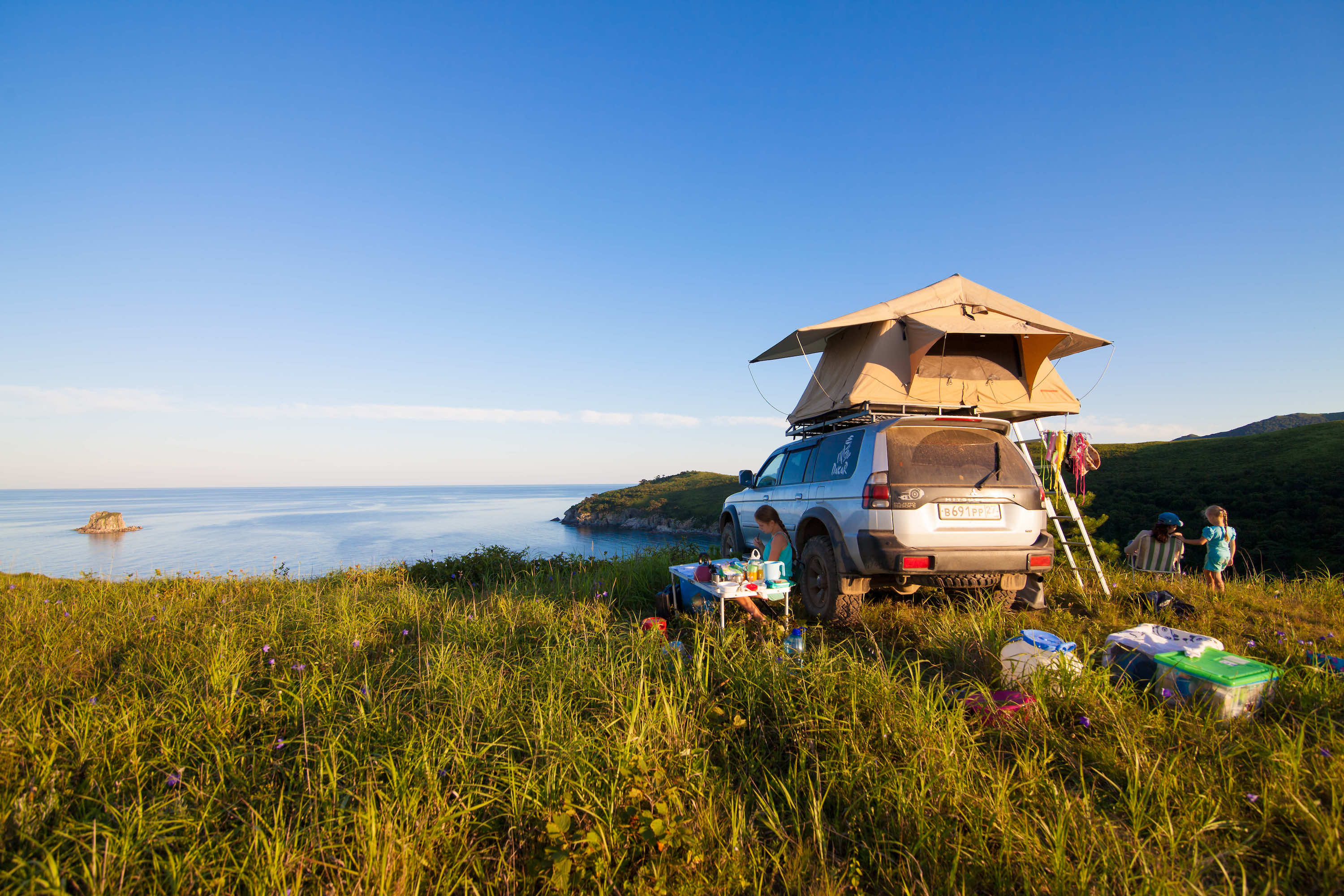 Le Mag Camping - La tente de toit : la révolution du camping pour des vacances 100% nature